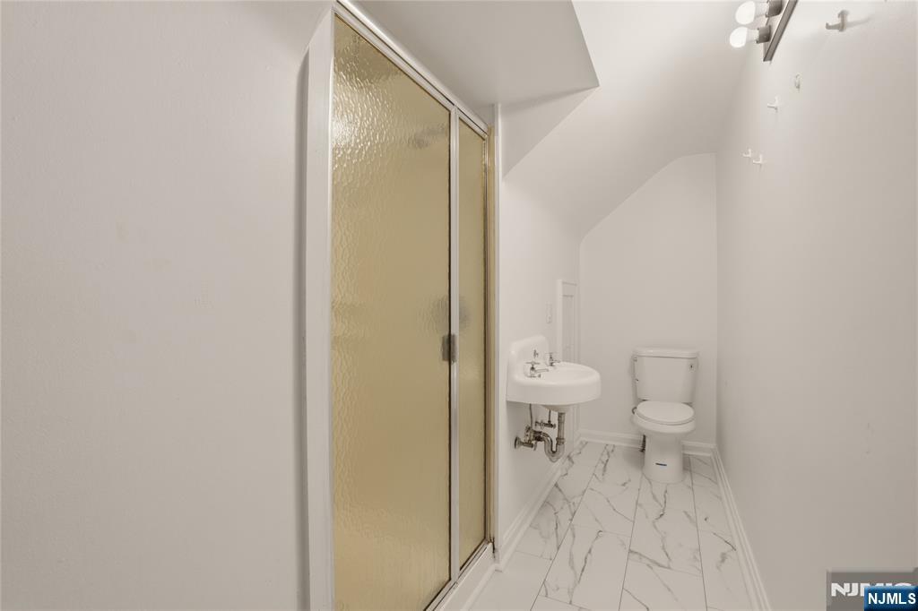 38 East Ridgewood Avenue Paramus, NJ 07652 - Photo 21 of 21