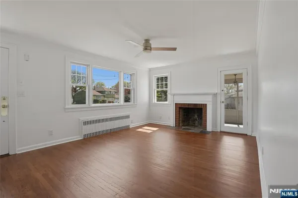 $4,000 | 38 East Ridgewood Avenue, Paramus, NJ 07652