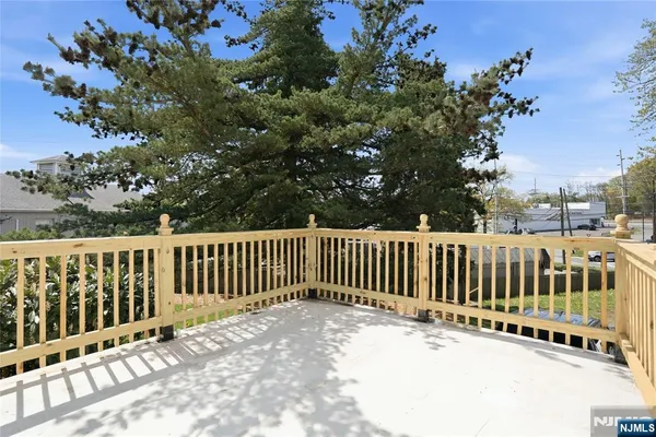 $4,000 | 38 East Ridgewood Avenue, Paramus, NJ 07652