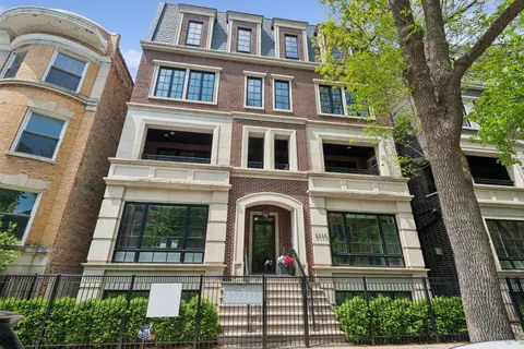 $2,150,000 | 2016 North Howe Street, Unit 3S, Chicago, IL 60614