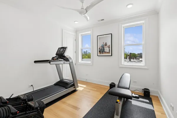 $2,150,000 | 2016 North Howe Street, Unit 3S, Chicago, IL 60614