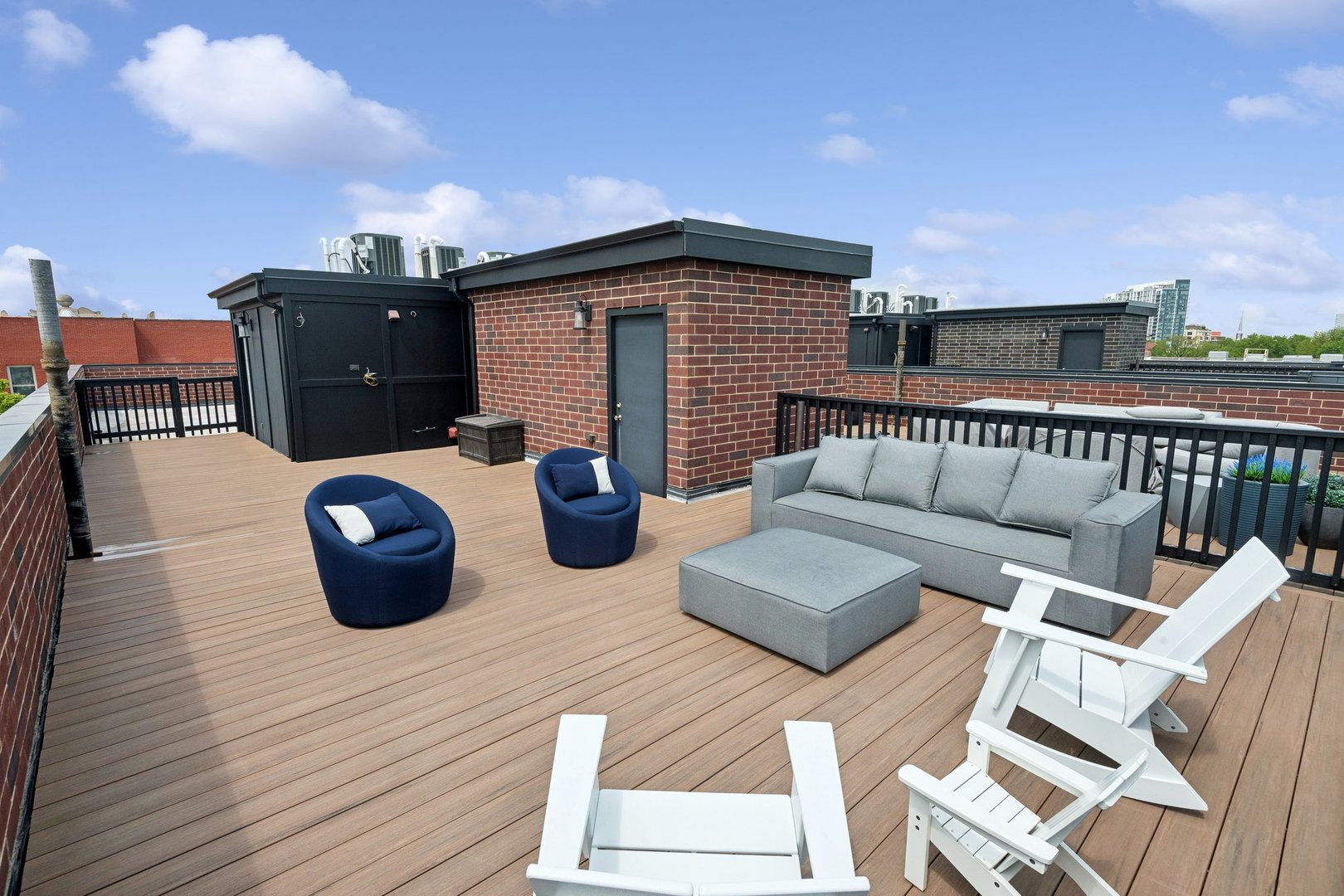 2016 North Howe Street, Unit 3S Chicago, IL 60614 - Photo 44 of 47