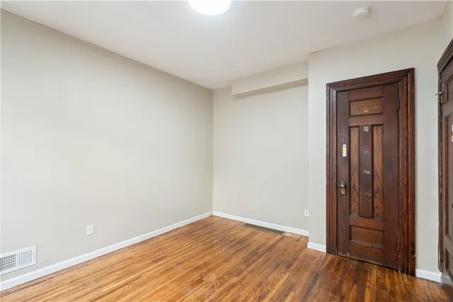 $1,800 | 483 Alexander Street, Unit 4, Rochester, NY 14605