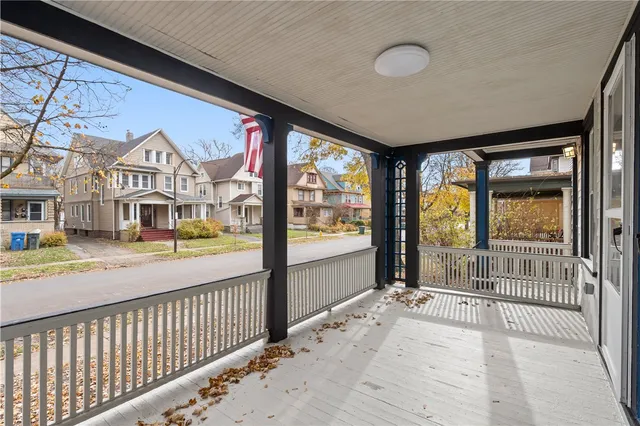 $1,800 | 483 Alexander Street, Unit 4, Rochester, NY 14605