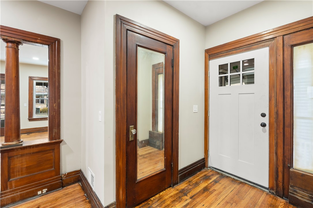 483 Alexander Street, Unit 4 Rochester, NY 14605 - Photo 4 of 26