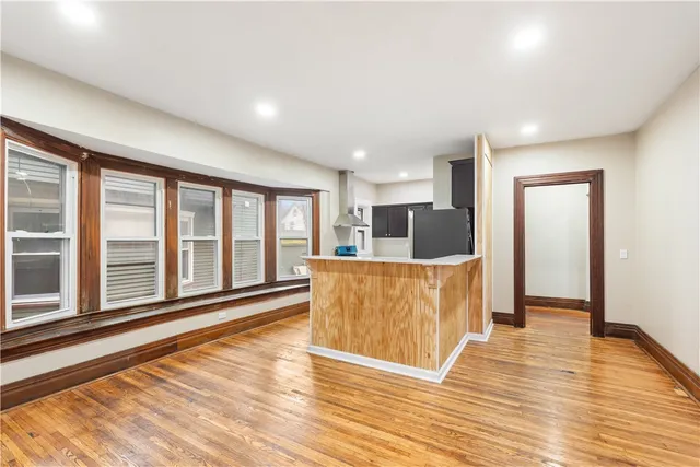 $1,800 | 483 Alexander Street, Unit 4, Rochester, NY 14605