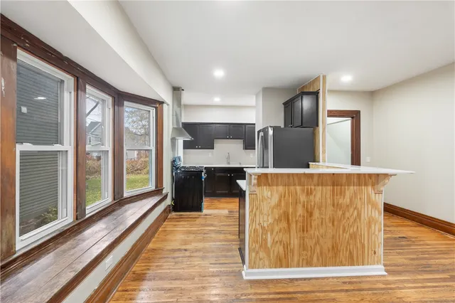 $1,800 | 483 Alexander Street, Unit 4, Rochester, NY 14605