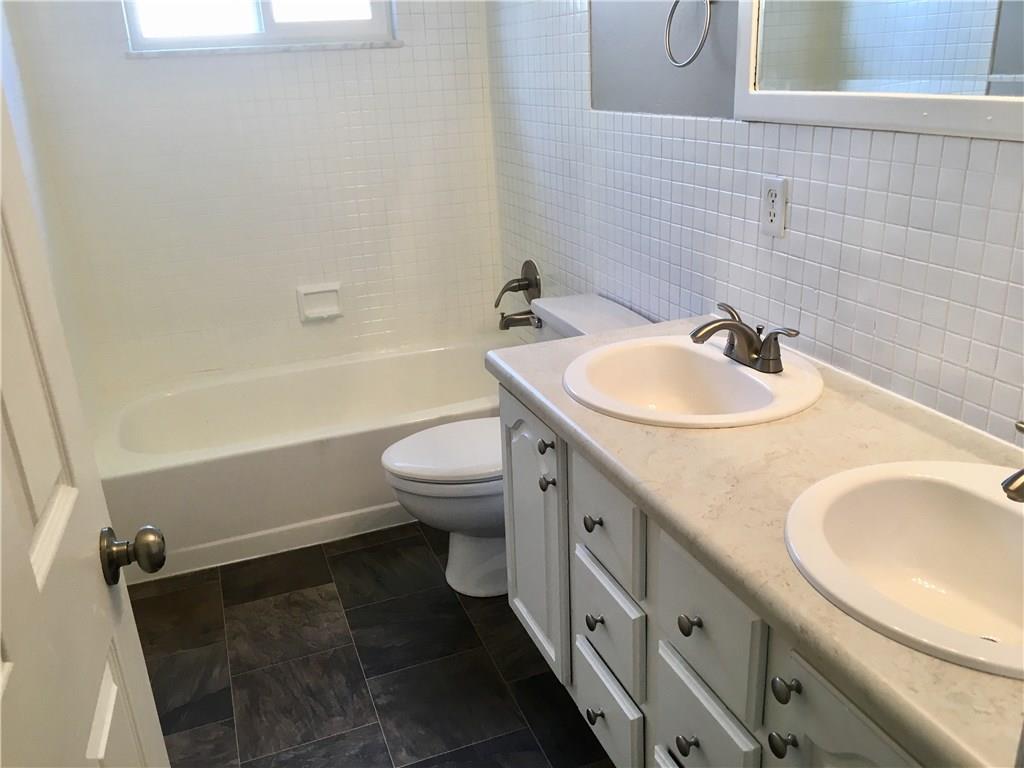 4928 Gambel Road Indianapolis, IN 46221 - Photo 13 of 27 Gallery Image 13