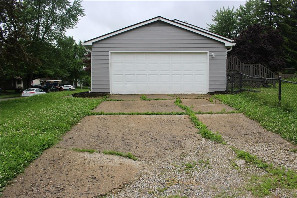 4928 Gambel Road Indianapolis, IN 46221 - Photo 3 of 27 Gallery Image 3