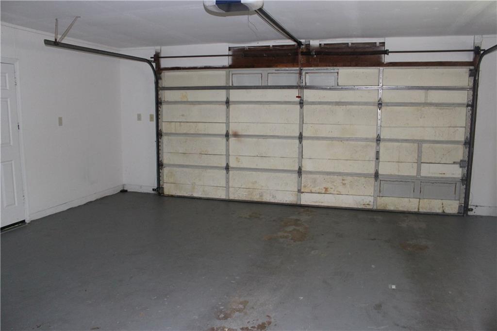 4928 Gambel Road Indianapolis, IN 46221 - Photo 4 of 27 Gallery Image 4