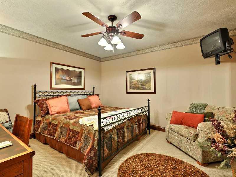 470 Rodeo Drive Indianapolis, IN 46217 - Photo 19 of 24 Gallery Image 19
