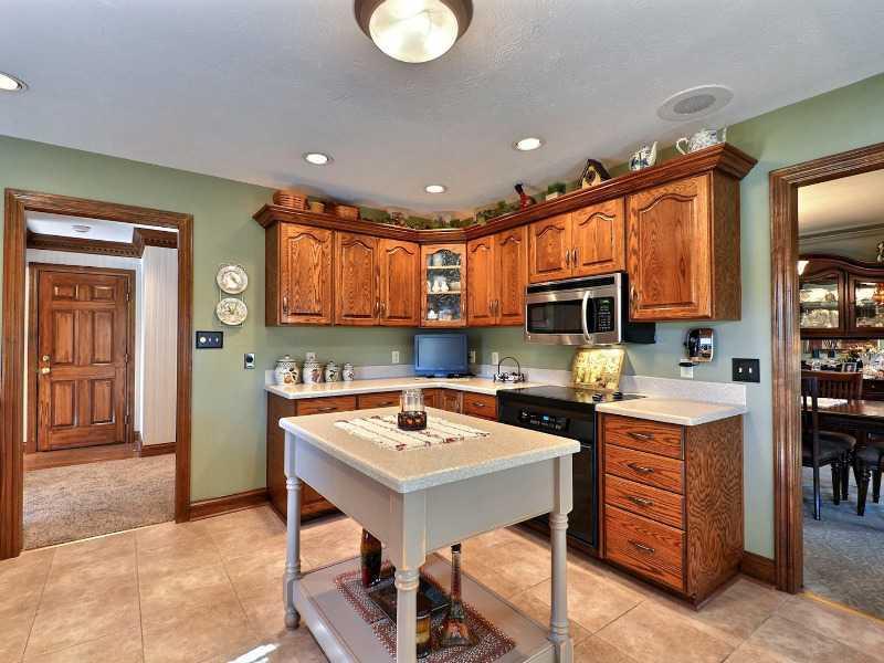 470 Rodeo Drive Indianapolis, IN 46217 - Photo 8 of 24 Gallery Image 8