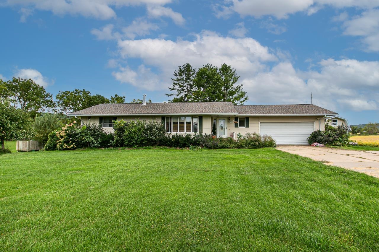 2463 West Pash Road Hanover, IL 61041 - Photo 1 of 48 Gallery Image 1