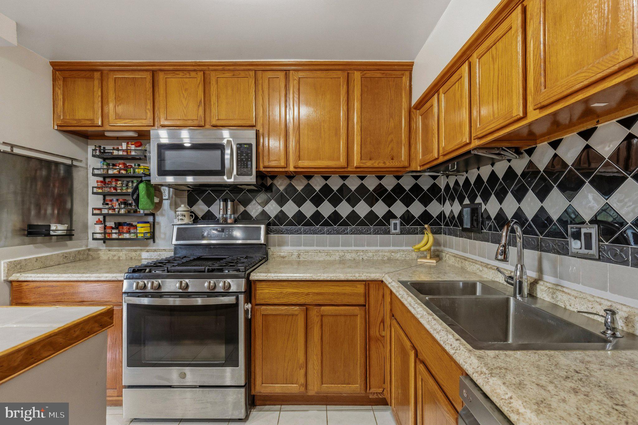 2638 Fort Farnsworth Road, Unit 118 Alexandria, VA 22303 - Photo 39 of 71 Gallery Image 39