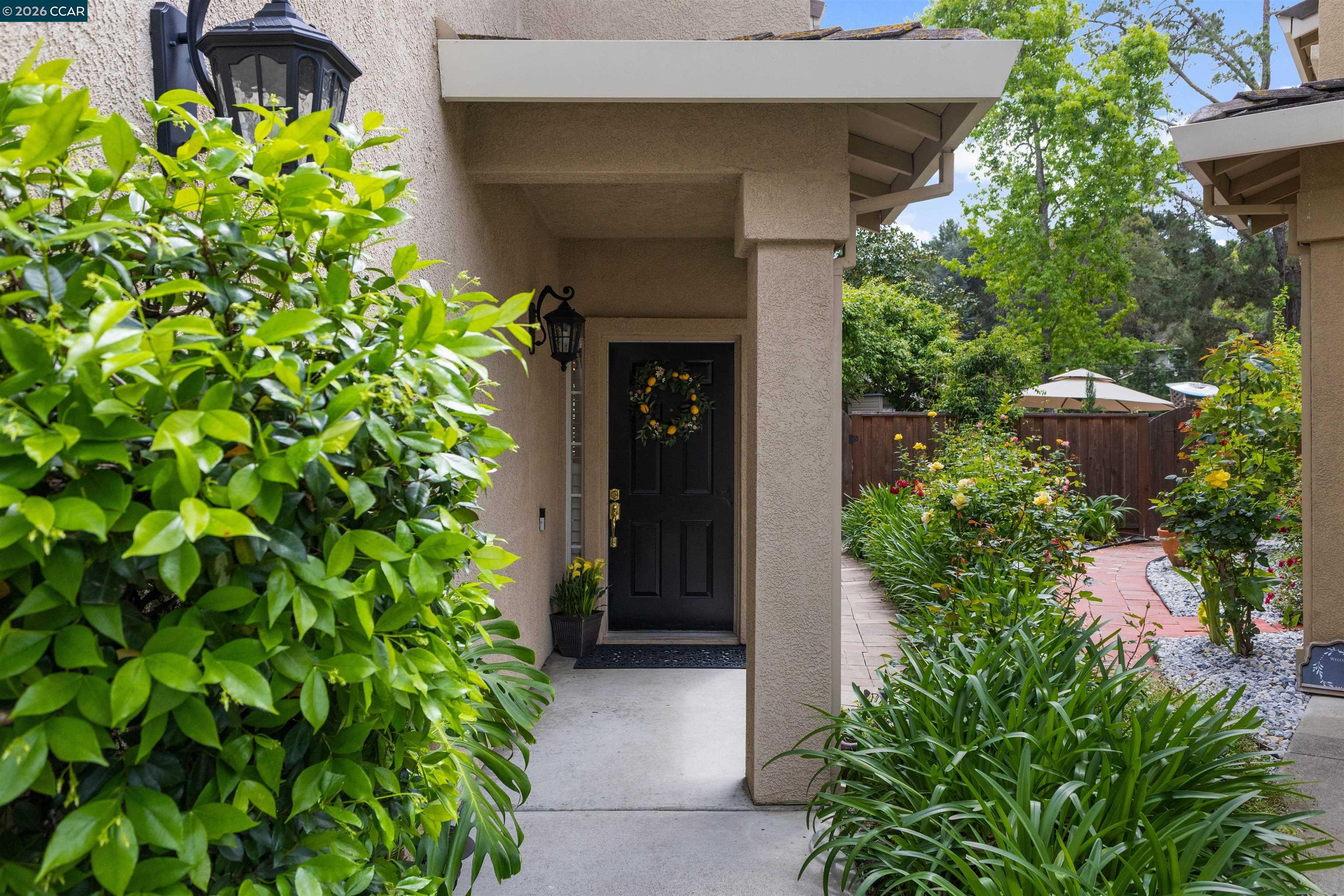 121 Enchanted Way San Ramon, CA 94583 - Photo 4 of 42