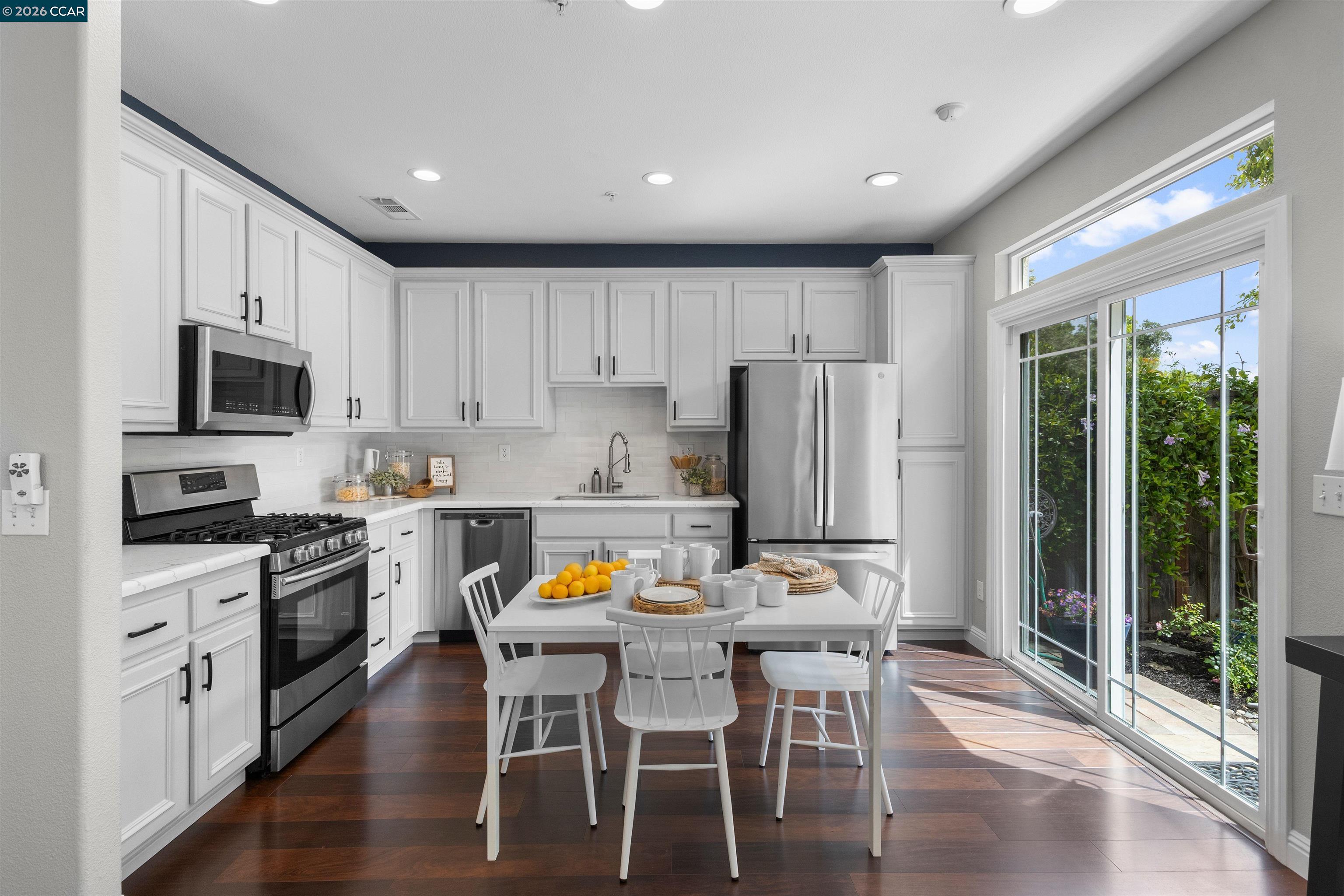 121 Enchanted Way San Ramon, CA 94583 - Photo 8 of 42