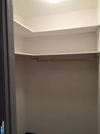 $2,000 | 1130 Valley Road, Unit 2B, Wayne, NJ 07470