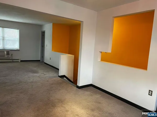 $2,000 | 1130 Valley Road, Unit 2B, Wayne, NJ 07470