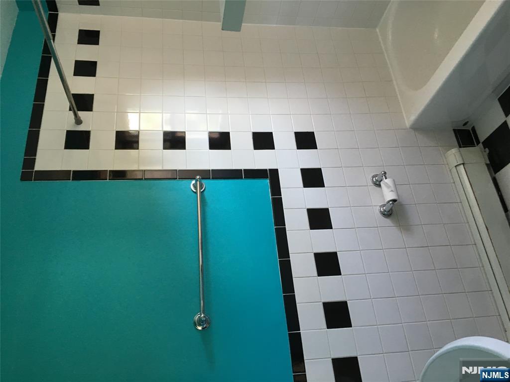 1130 Valley Road, Unit 2B Wayne, NJ 07470 - Photo 15 of 18