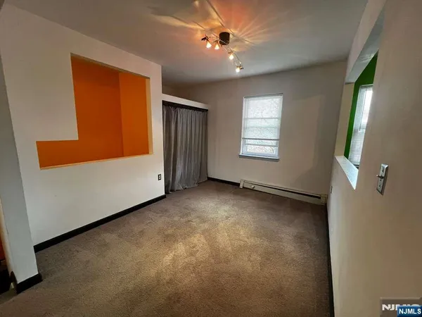 $2,000 | 1130 Valley Road, Unit 2B, Wayne, NJ 07470