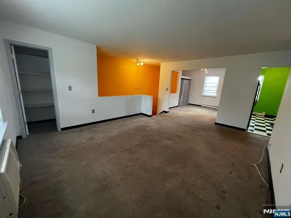 $2,000 | 1130 Valley Road, Unit 2B, Wayne, NJ 07470