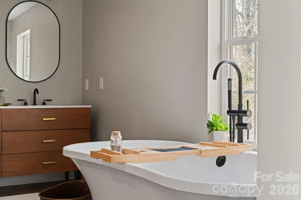 $700,000 | 527 Floyd Blackwell Road, Tryon, NC 28782