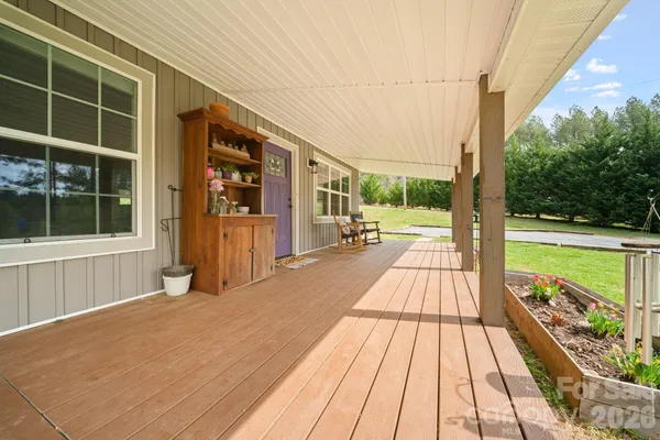 $700,000 | 527 Floyd Blackwell Road, Tryon, NC 28782