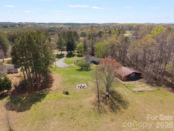 $700,000 | 527 Floyd Blackwell Road, Tryon, NC 28782