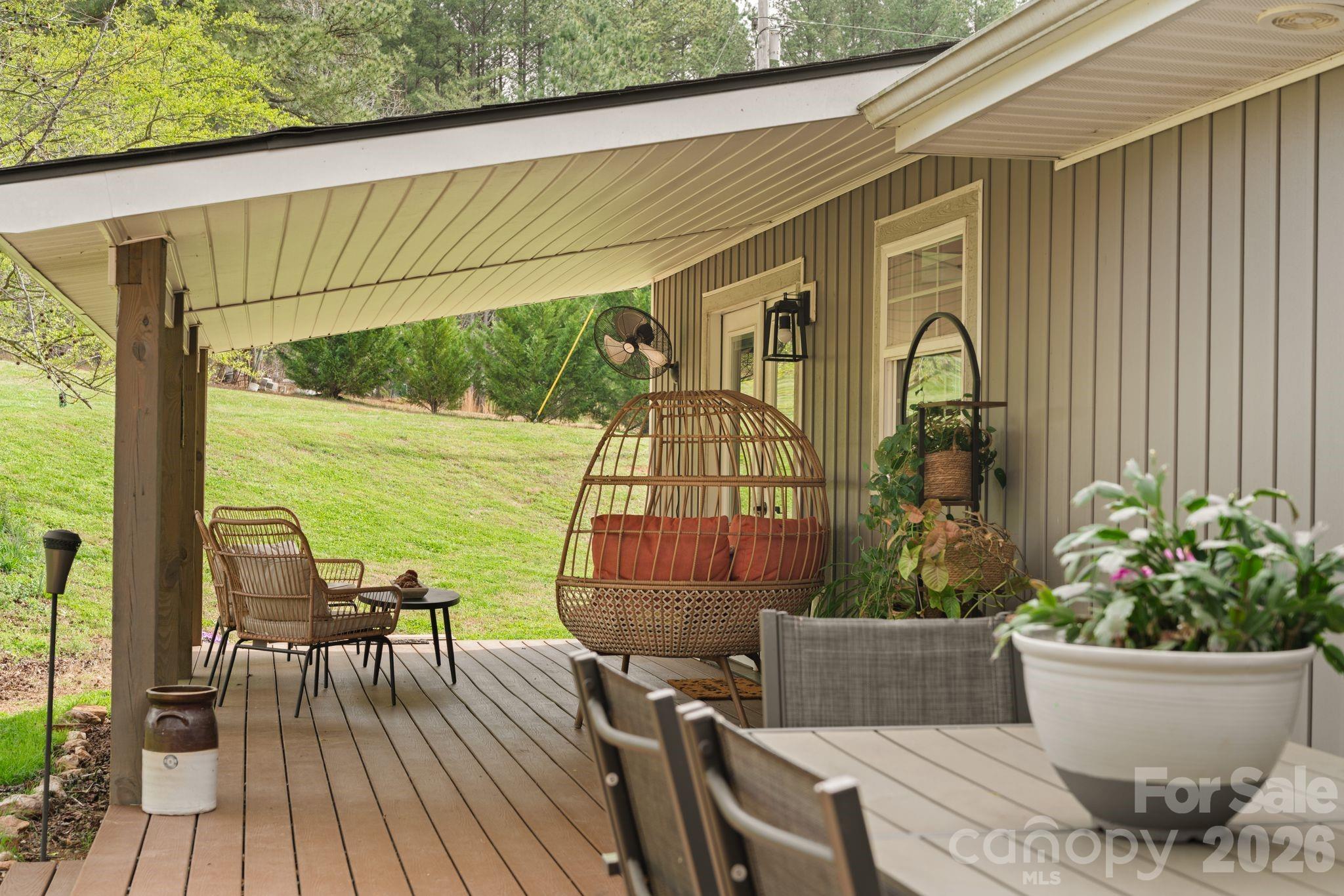 527 Floyd Blackwell Road Tryon, NC 28782 - Photo 4 of 40