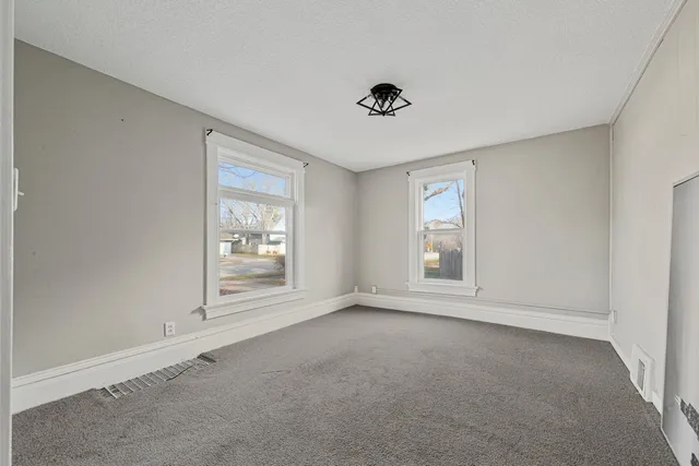 $237,500 | 15 14th Street Northeast, Faribault, MN 55021