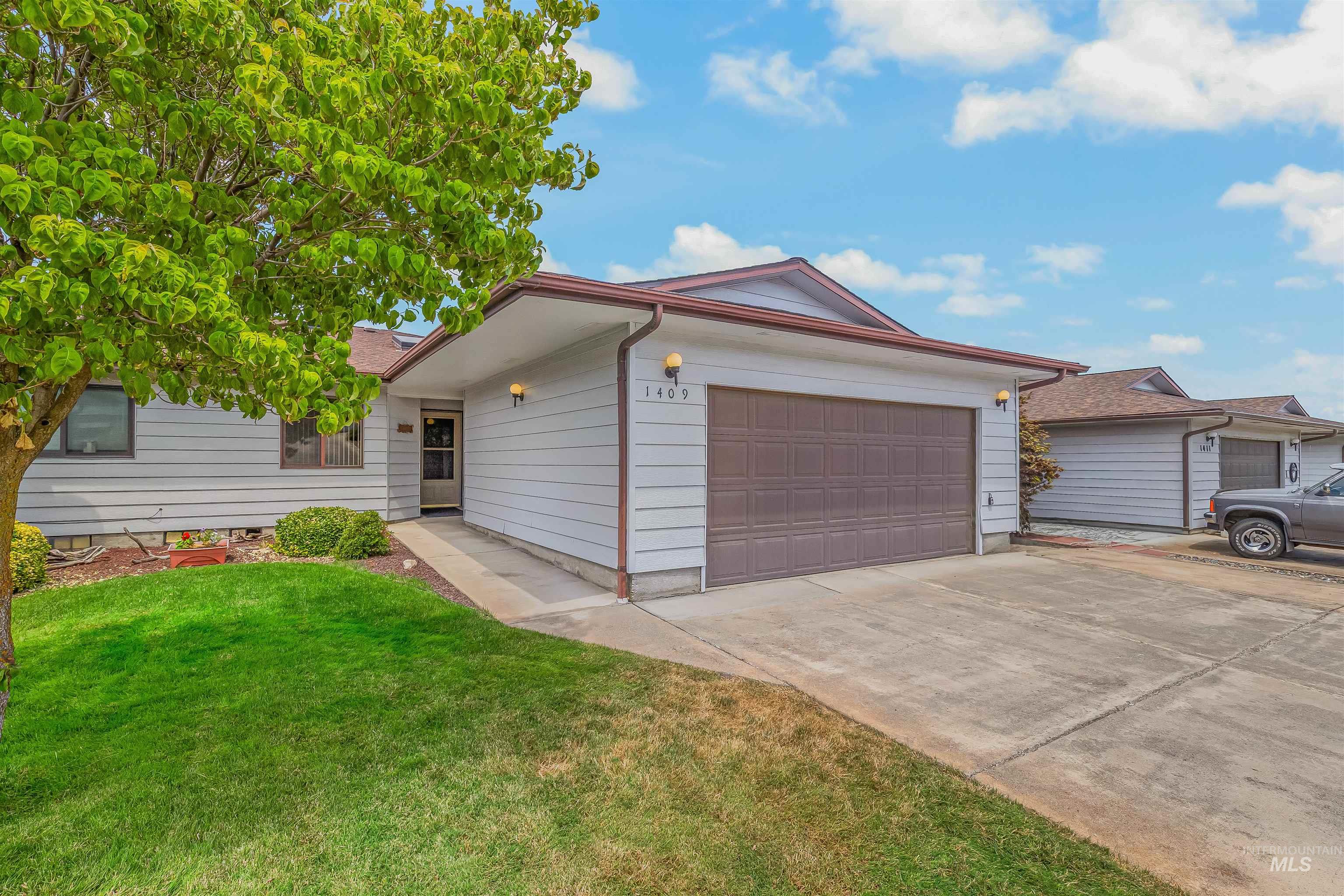 1409 29th Street Lewiston, ID 83501 - Photo 30 of 30 Single story home featuring a front yard, driveway, and a garage
