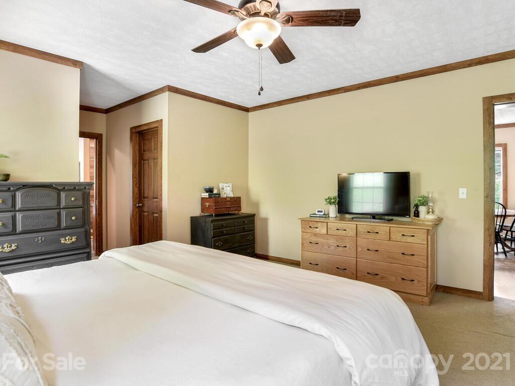 940 Fisher Branch Road Marshall, NC 28753 - Photo 18 of 35 Gallery Image 18
