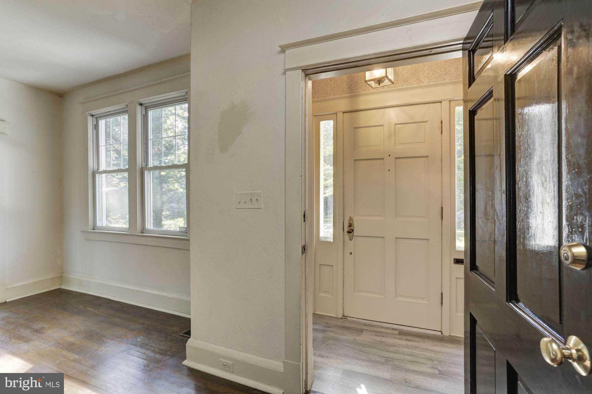 1411 Highland Drive Silver Spring, MD 20910 - Photo 4 of 36