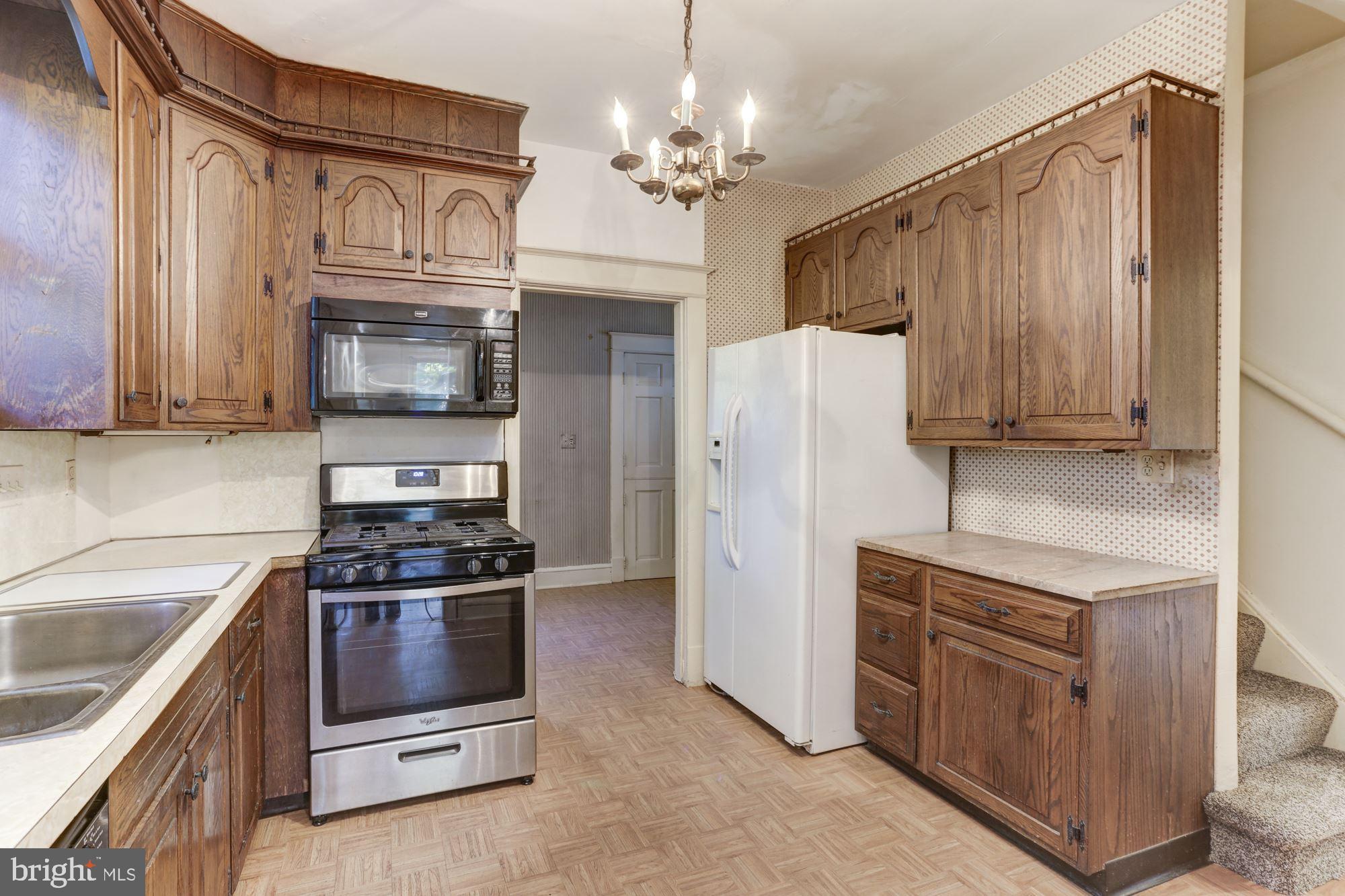 1411 Highland Drive Silver Spring, MD 20910 - Photo 9 of 36