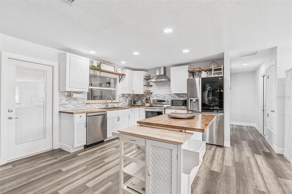 611 Little Wekiva Road Altamonte Springs, FL 32714 - Photo 12 of 45