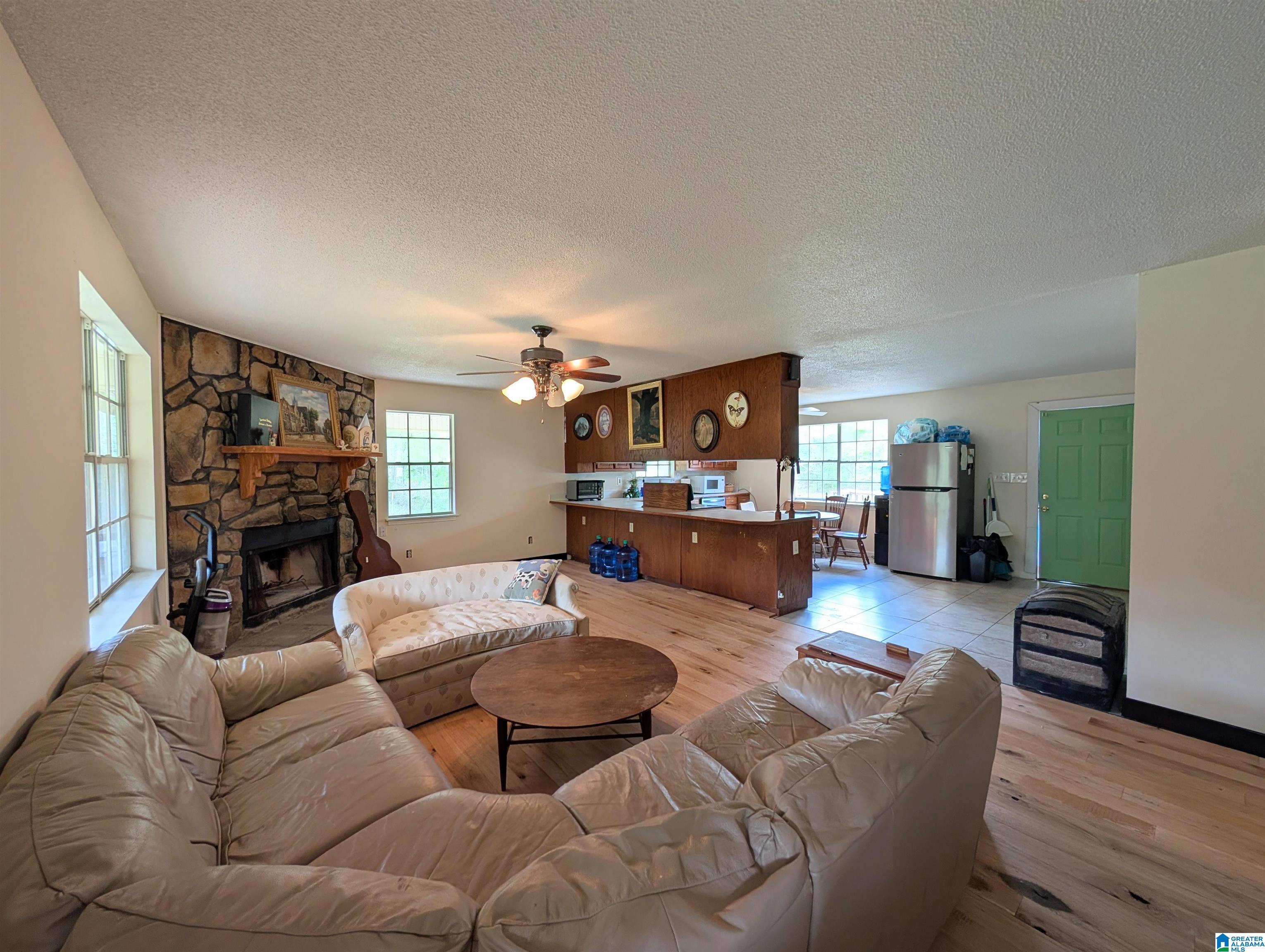 298 Barnes Road Bessemer, AL 35023 - Photo 4 of 42