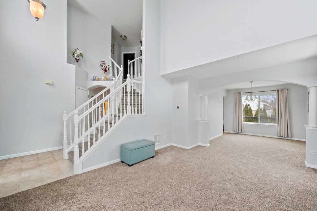 456 Kelly Court Romeoville, IL 60446 - Photo 2 of 29