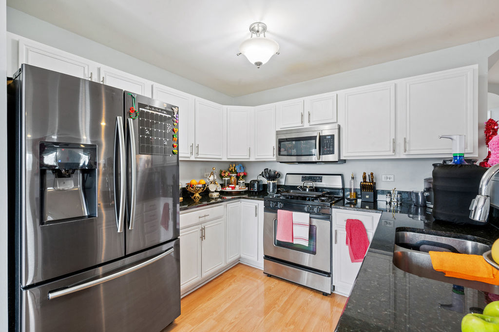 456 Kelly Court Romeoville, IL 60446 - Photo 5 of 29