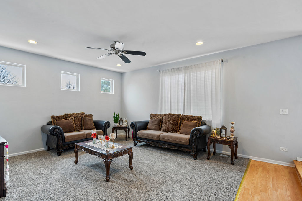 456 Kelly Court Romeoville, IL 60446 - Photo 8 of 29