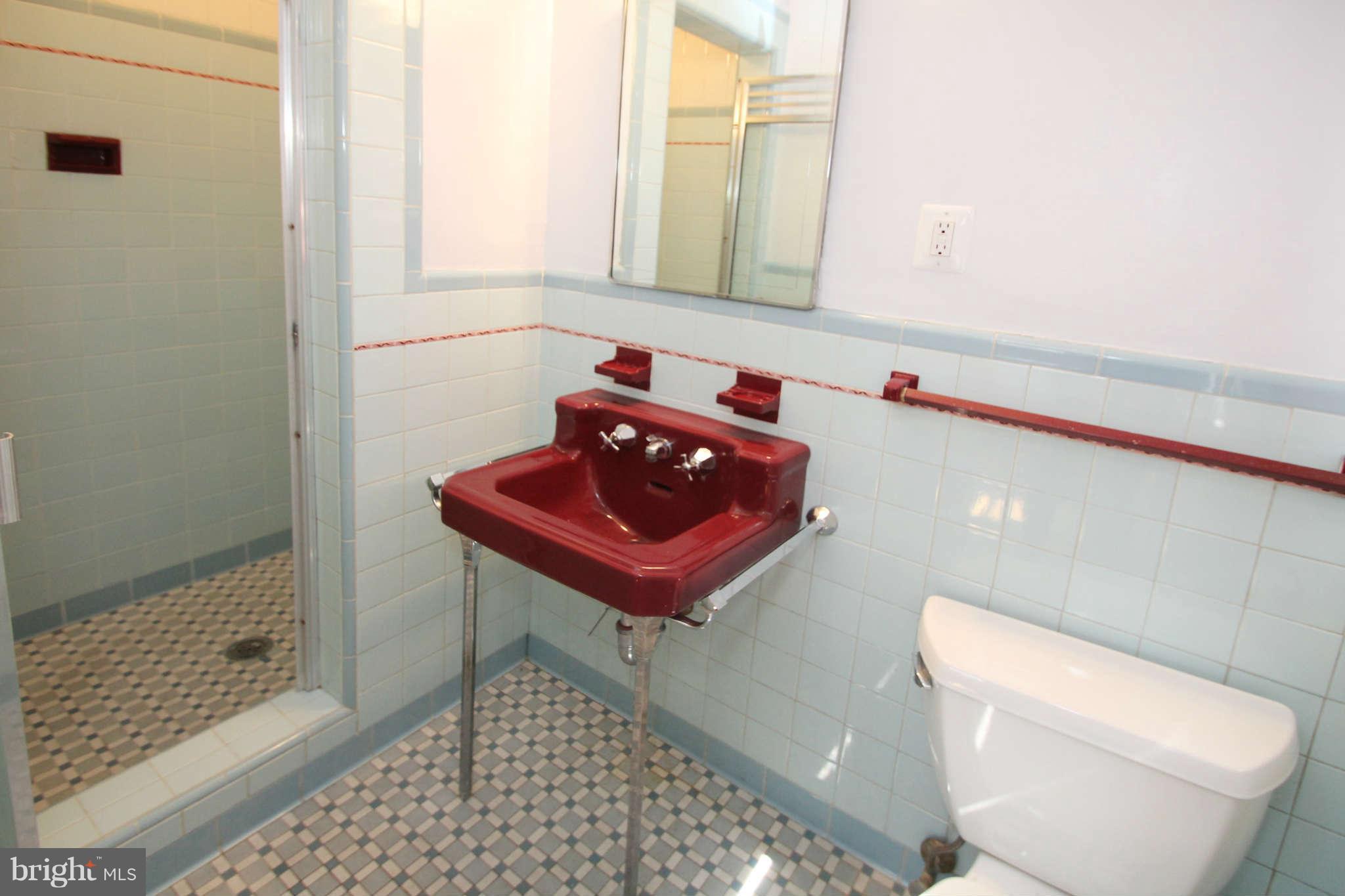 1459 Roxanna Road Northwest Washington, DC 20012 - Photo 16 of 30 Bath (Master)