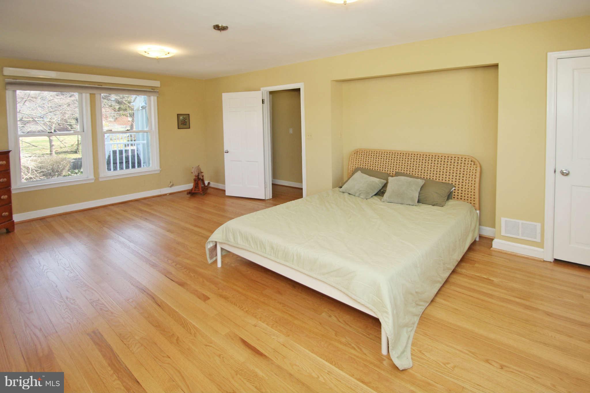 1459 Roxanna Road Northwest Washington, DC 20012 - Photo 22 of 30 Bedroom