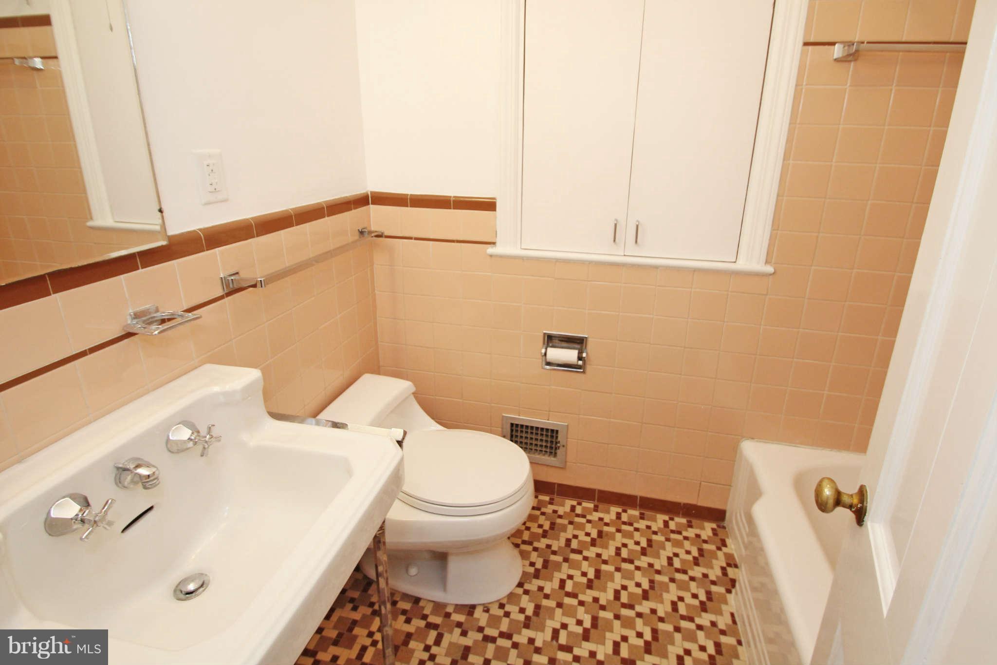 1459 Roxanna Road Northwest Washington, DC 20012 - Photo 24 of 30 Bath