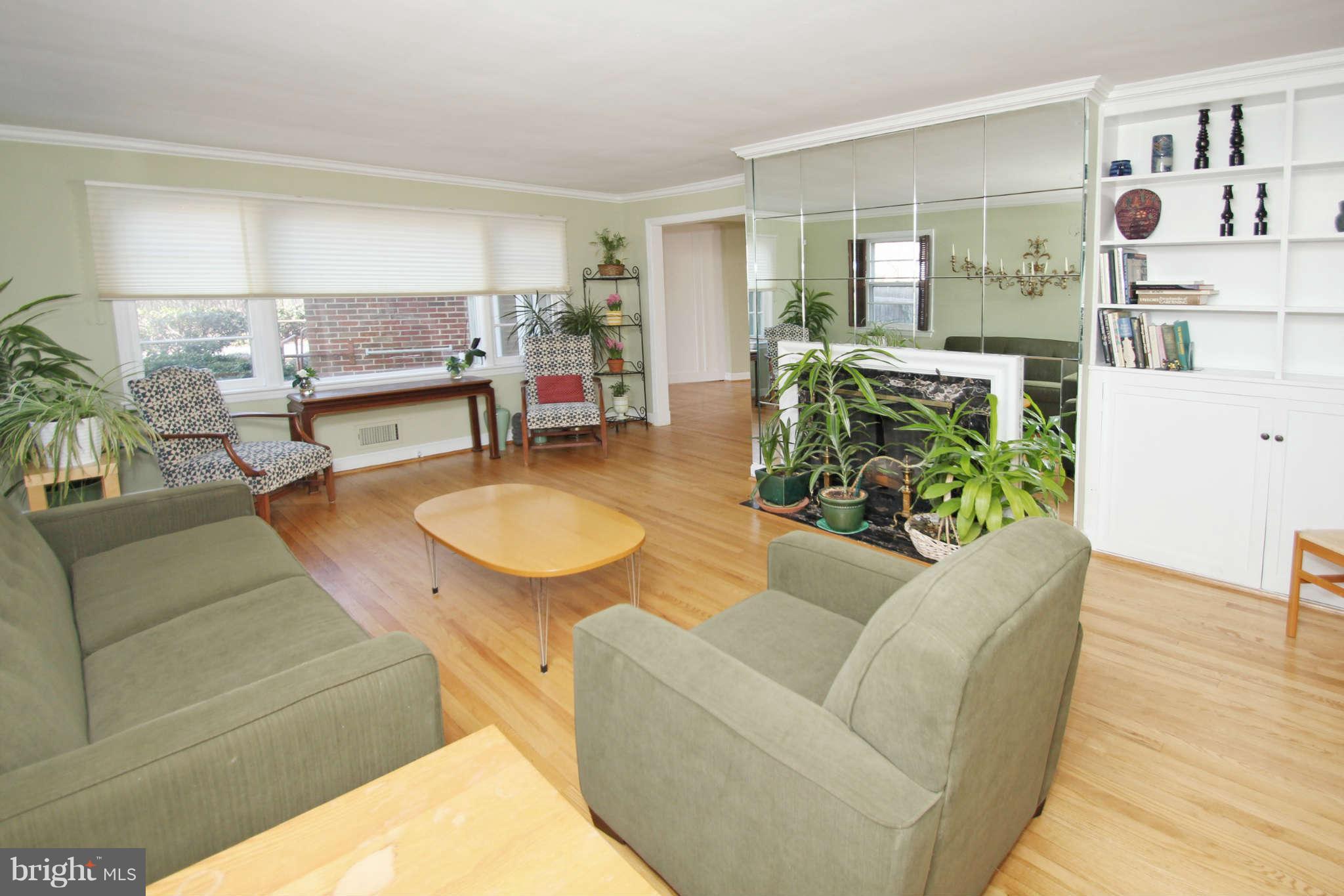 1459 Roxanna Road Northwest Washington, DC 20012 - Photo 5 of 30 Living Room
