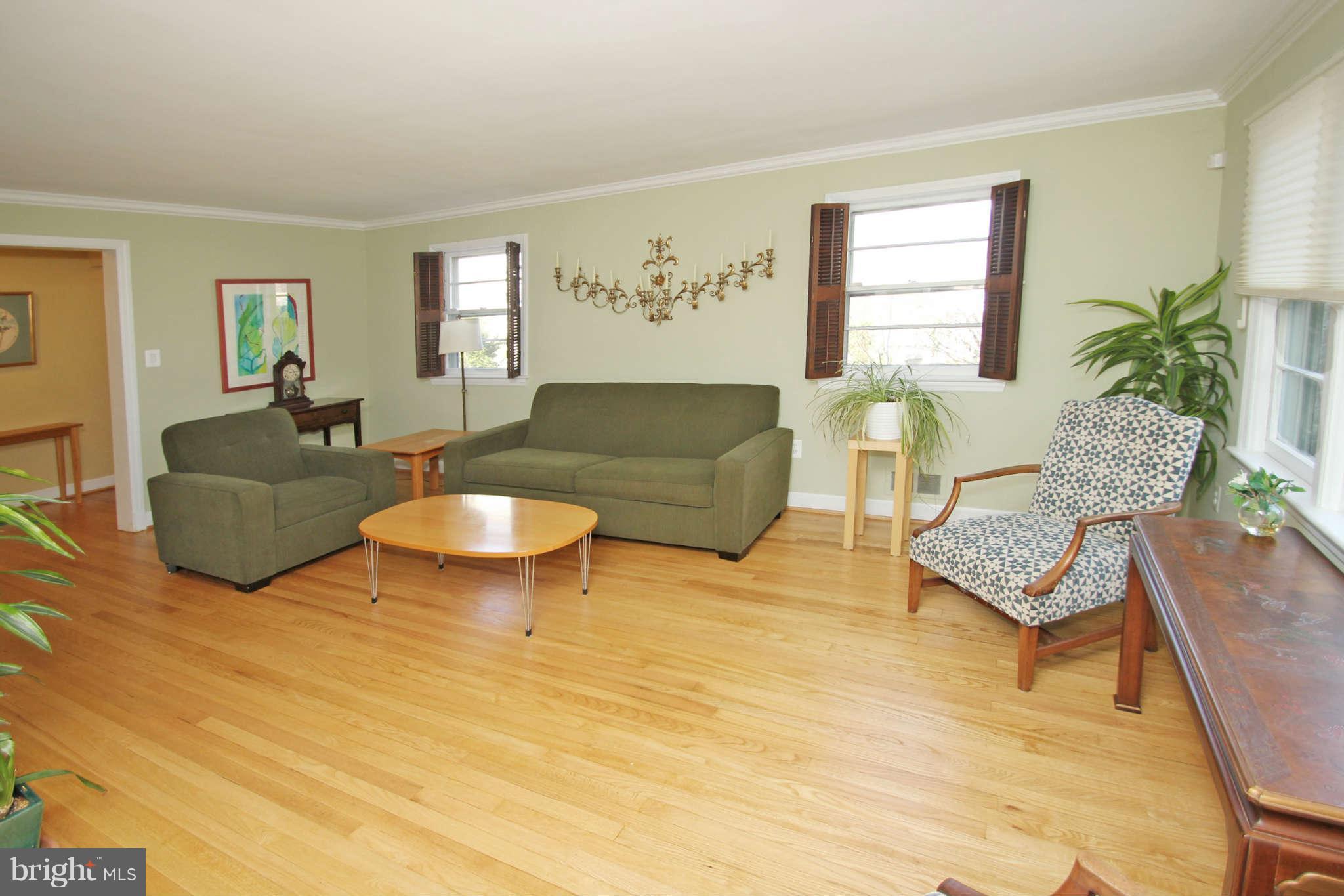 1459 Roxanna Road Northwest Washington, DC 20012 - Photo 6 of 30 Living Room