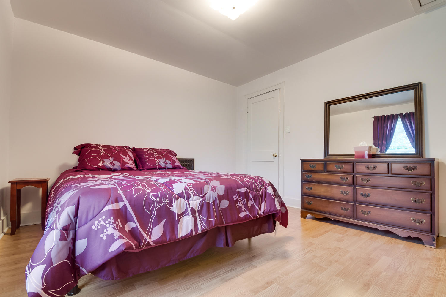 2448 Hickory Valley Road Chattanooga, TN 37421 - Photo 29 of 32 Bedroom #2