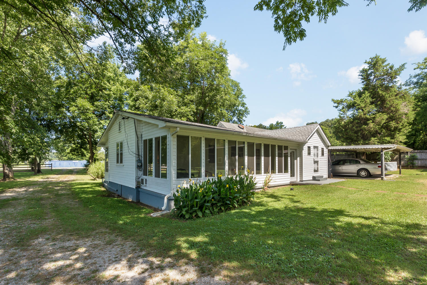 2448 Hickory Valley Road Chattanooga, TN 37421 - Photo 5 of 32 Side to Hickory Valley Road