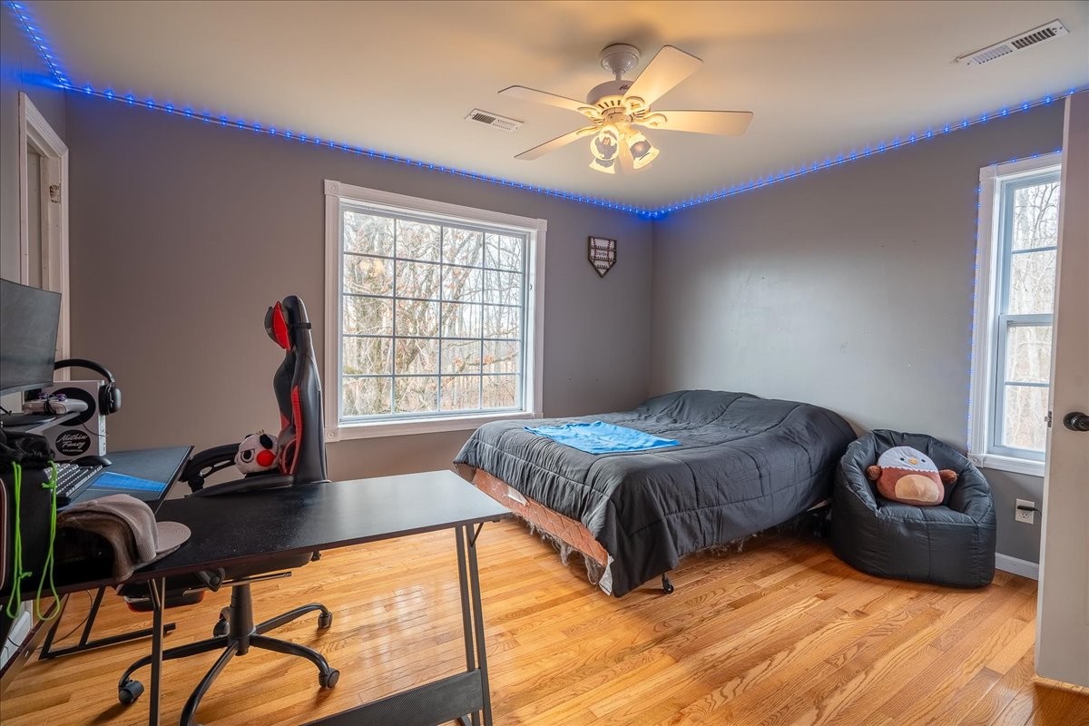 226 Nash Road Summertown, TN 38483 - Photo 34 of 55 a bedroom with furniture and a window