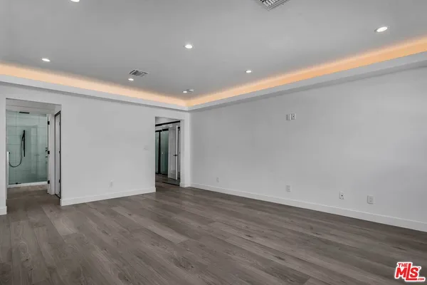 a view of empty room