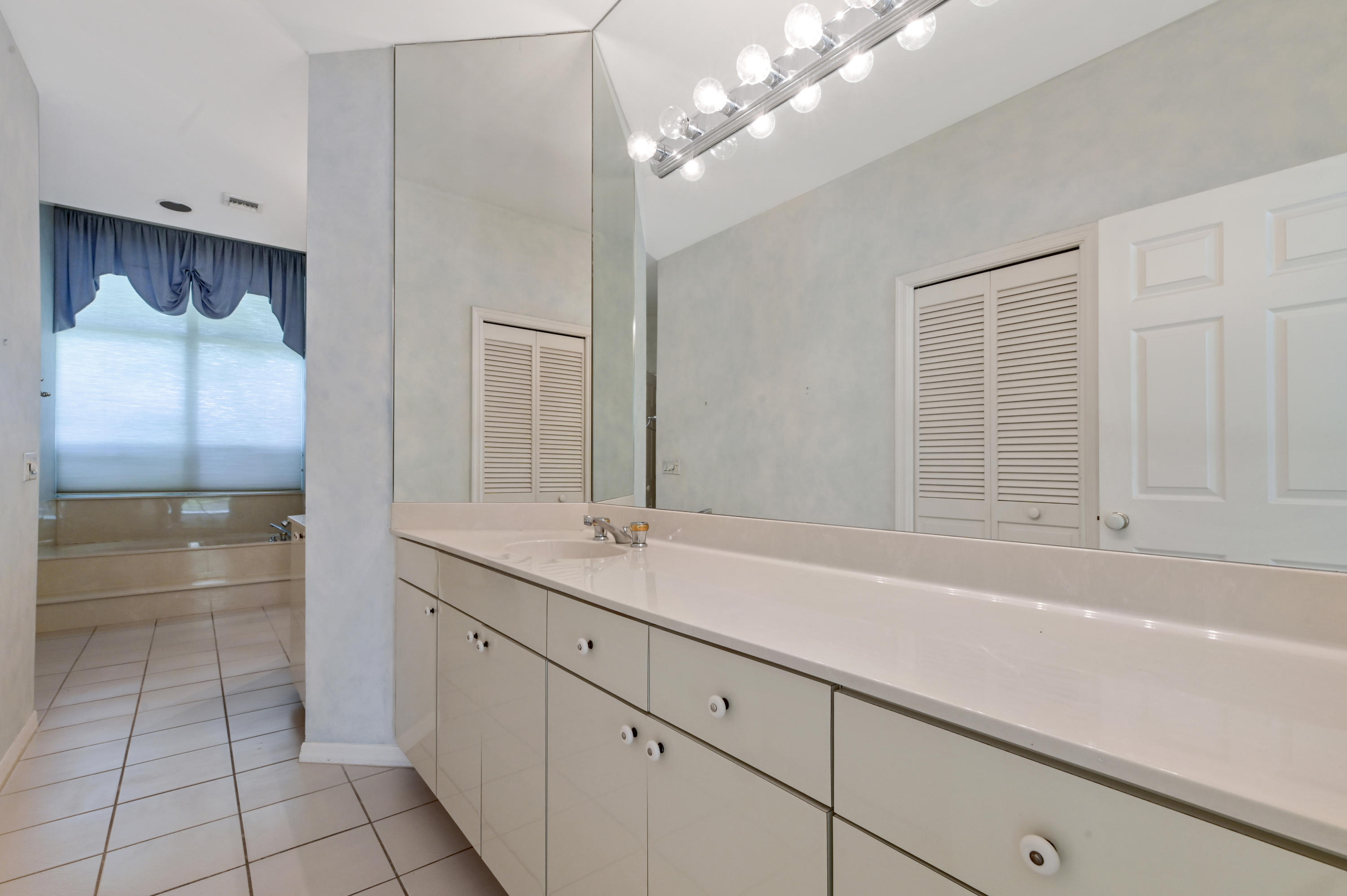 3232 Westminster Drive Boca Raton, FL 33496 - Photo 18 of 40 Bath Room 03