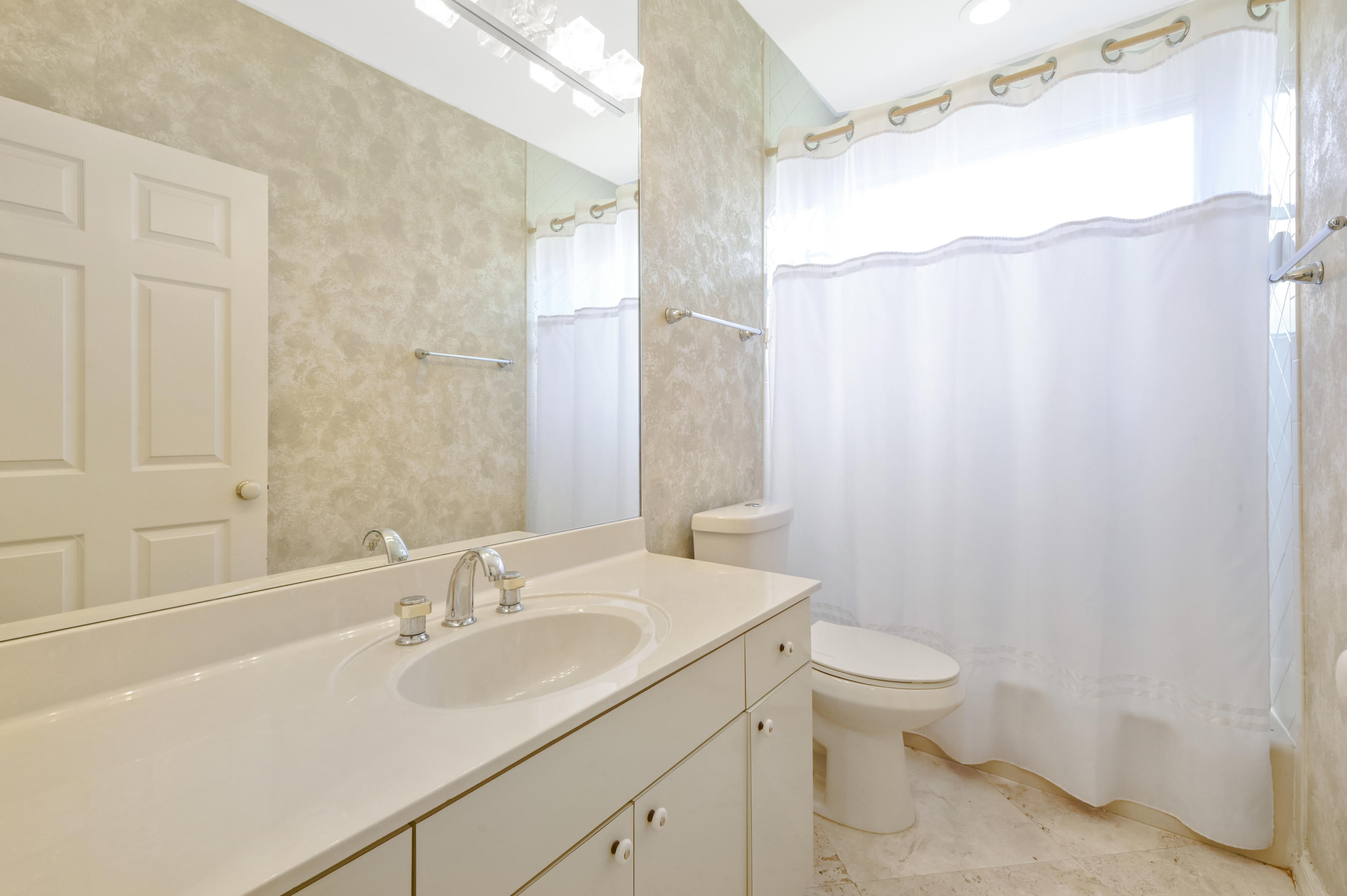 3232 Westminster Drive Boca Raton, FL 33496 - Photo 20 of 40 Bath Room 05